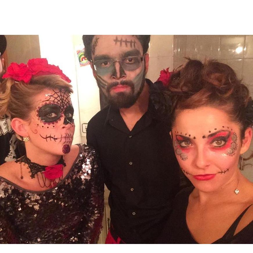 Getting our dead eyes on w/ Maura at a Dottys Halloween show!