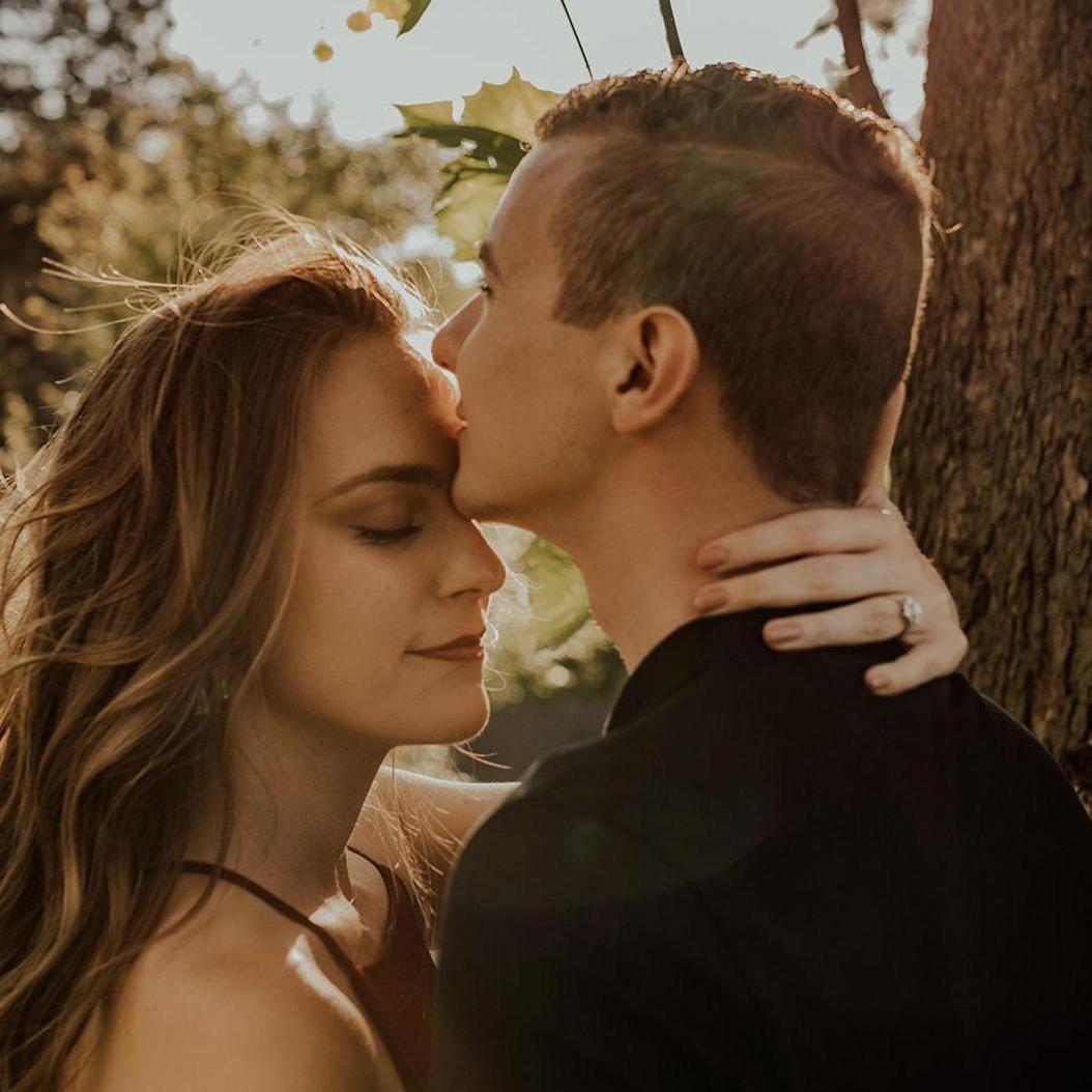 Engagement Photos - Mellon Park