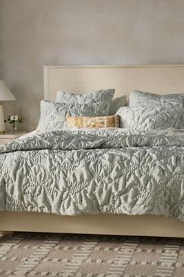 Silky Floral Stitched Quilt