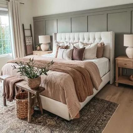 Bedroom Furniture Set