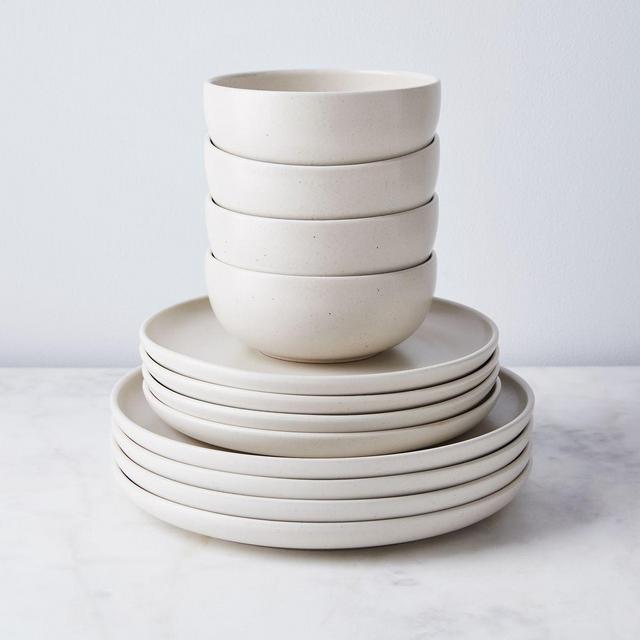 Modern Classic Ceramic Dinnerware & Serveware