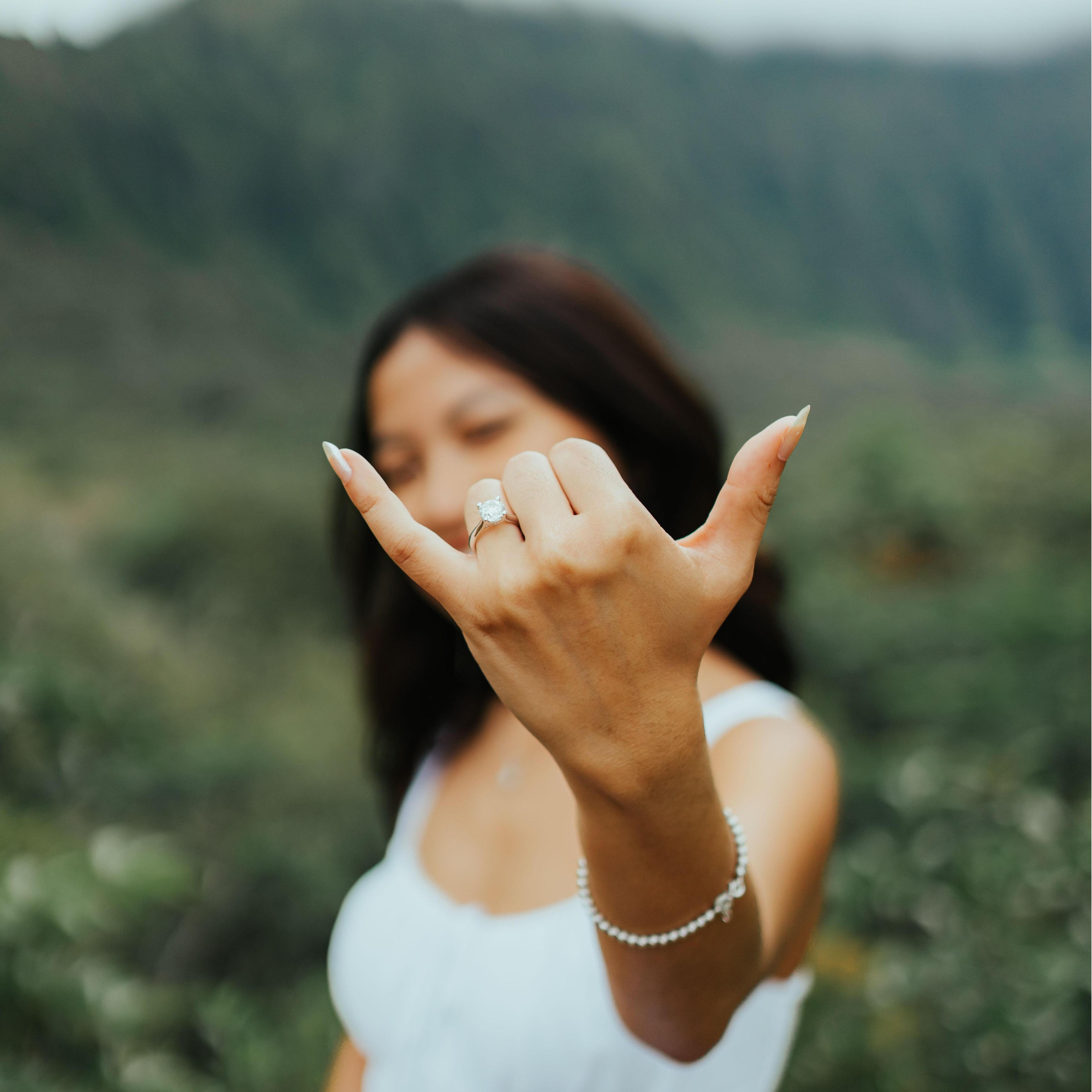 AMAZING ENGAGEMENT PHOTOS BY GABE (@officialgrvv)