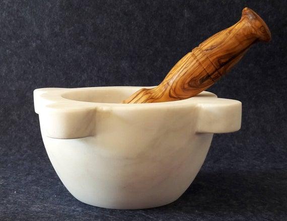 Mortar cm 18 Ø traditional Genoese in white Carrara marble - beech wood or olive wood pestle - All done in Italy