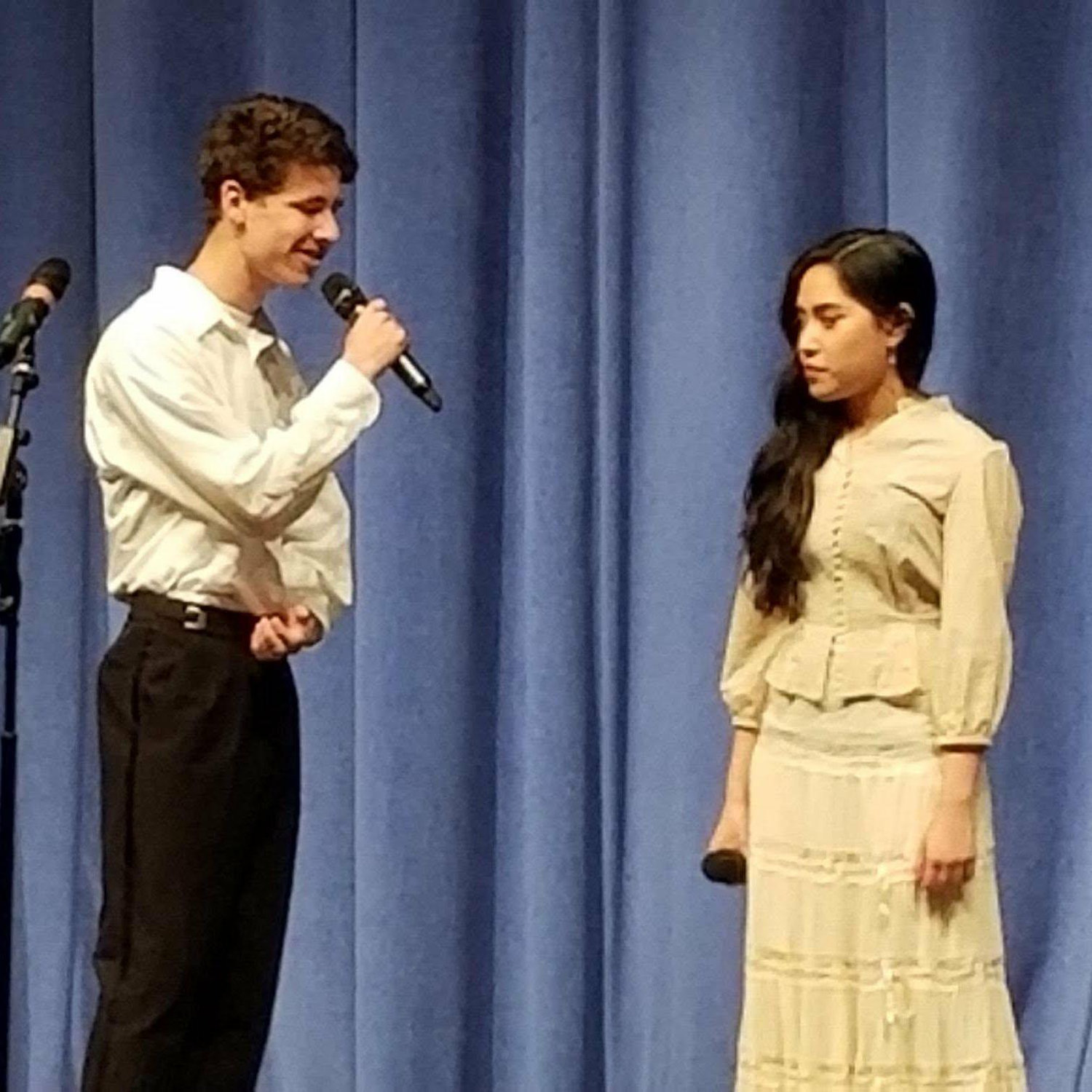 Singing together on stage 2018