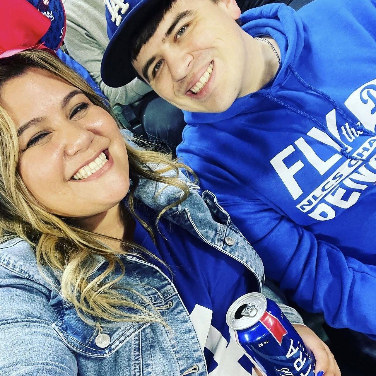 GO SPORTS! What are the odds that an east coaster would go sooo hard for the Dodgers.