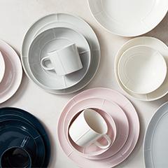 West Elm: Organic Shaped Dinnerware Set
