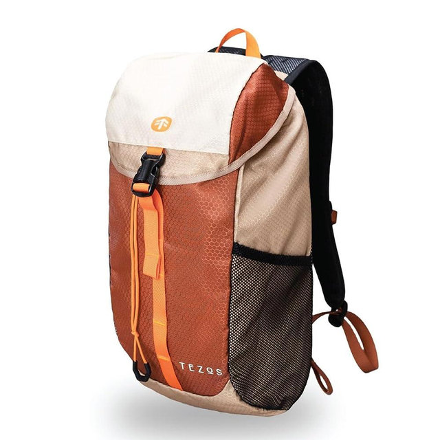 Tezos Juniper Daypack, Lightweight Hiking Backpack and Hydration Pack for Camping, Travel, Biking, and The Outdoors, 16 Liter