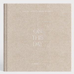 Premium Layflat Wedding Album | Artifact Uprising