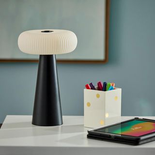 Ozzie LED Cordles Table Lamp