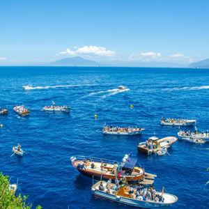 Honeymoon Activity: Blue Grotto Yacht Tour with Brunch & Aperitivo