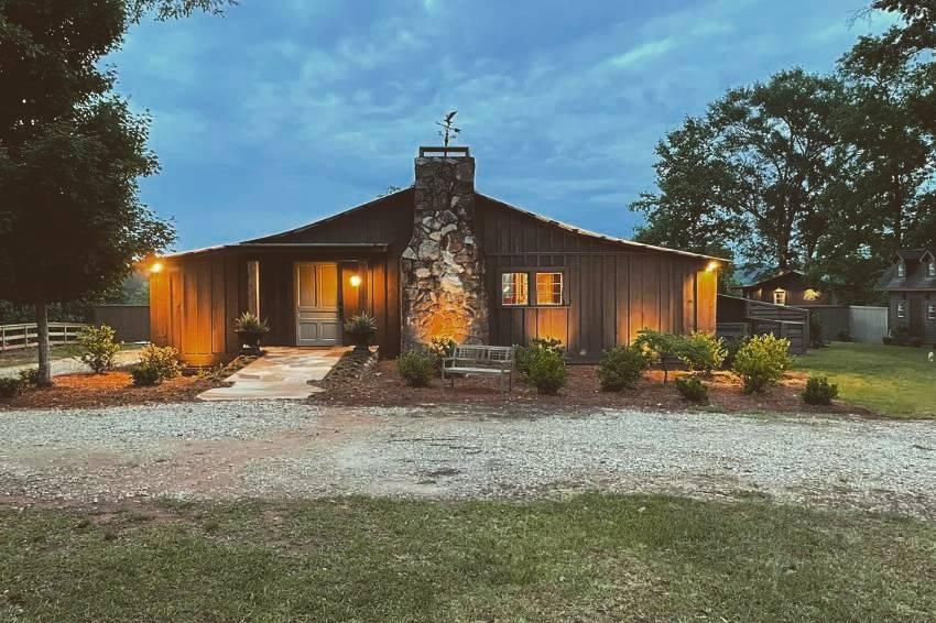 The Wedding Website of Lily Sundeen and Jonathan Robinson