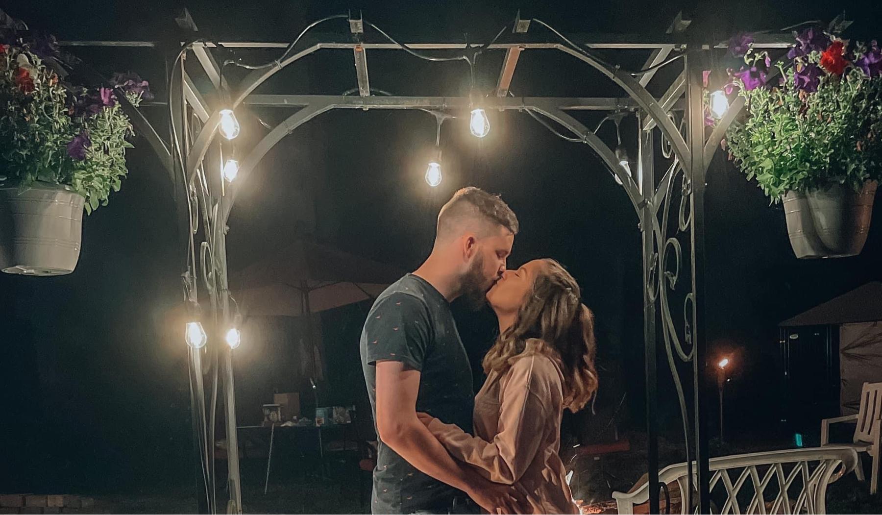 The Wedding Website of Jackie Lewis and Riley Alstad