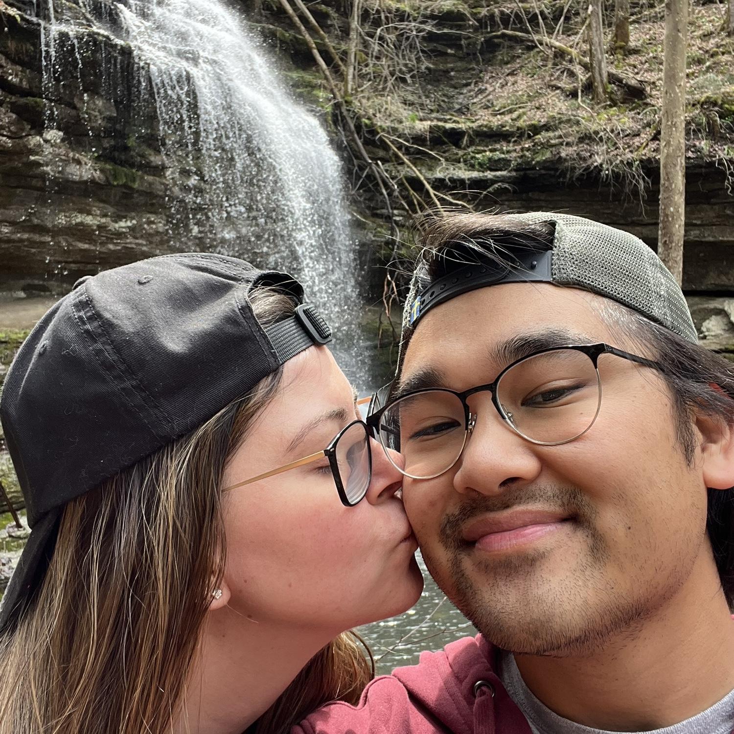 Short weekend hike in Columbia, TN. Perfect hiking weather that day!