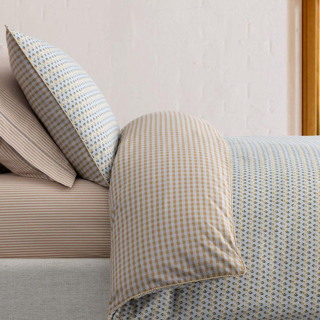 Emma Chamberlain Floral Duvet, Full/Queen, Blue
