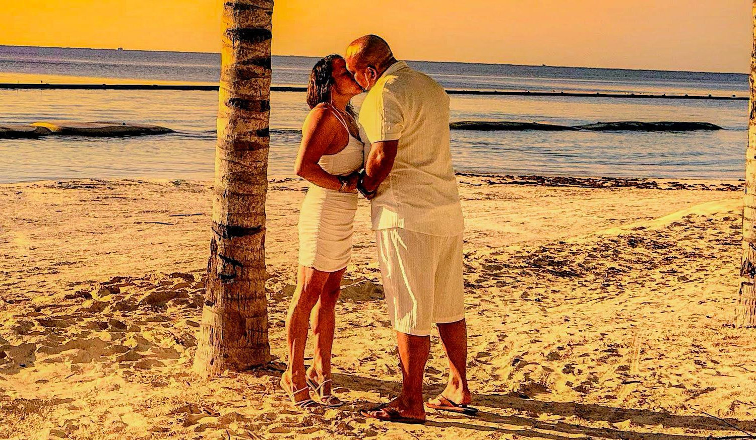 The Wedding Website of Ashley Lopez and Javi Yunez