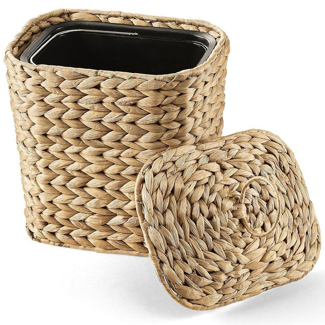 Tidita 2 Gallons Wicker Waste Basket with Lid - Large Wicker Trash Can for Office - Waste Basket for Bedroom, Bathroom, Kitchen, Living Room - Boho Handwoven Trash Cans for Garbage (2 Gallons)