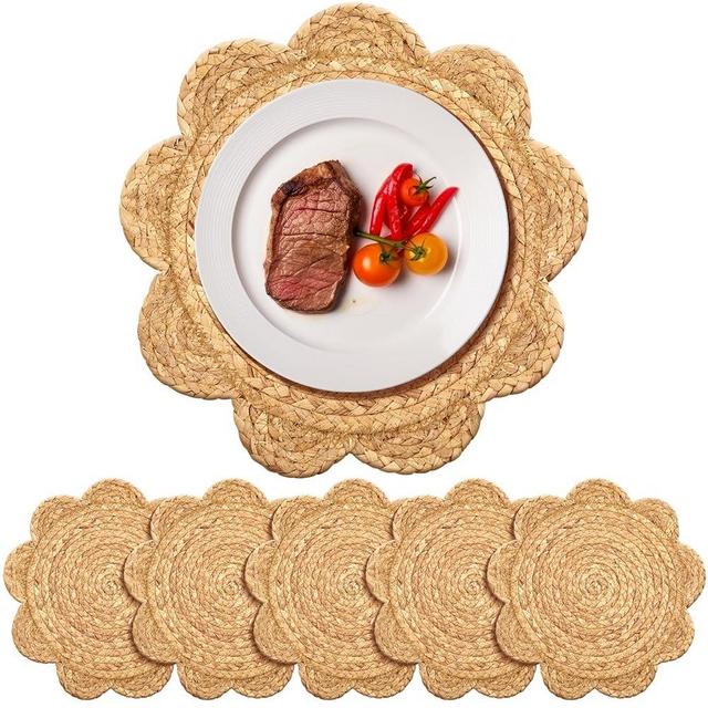 Gandeer 6 Set 13.8" Round Woven Rattan Placemats Plate Chargers, Scalloped Edge Rattan Place Mats, Boho Farmhouse Braided Straw Table Mats for Dining Table Decor, Party, Events
