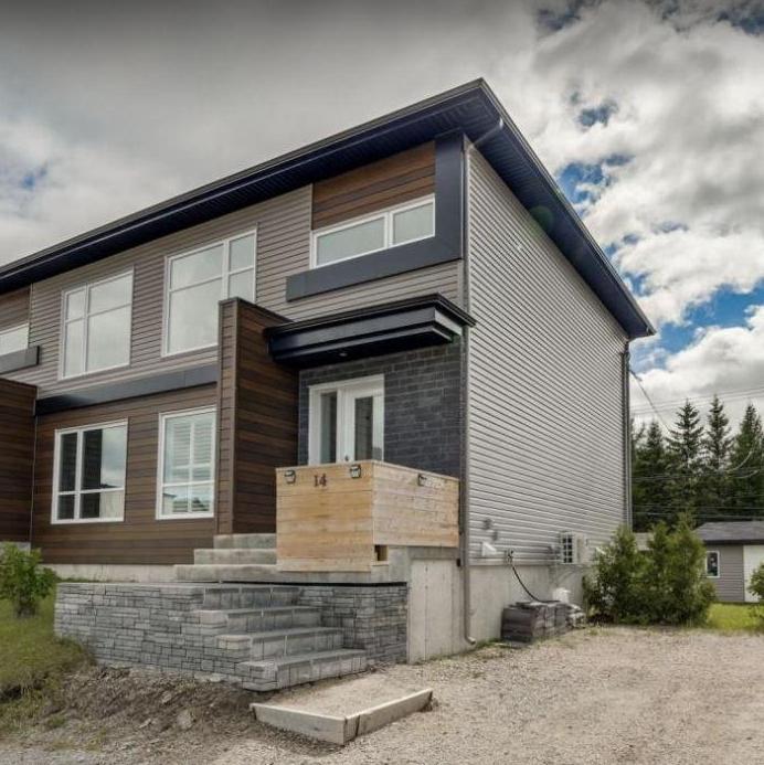 Novembre 2023 : On achète notre première maison à Sainte-Catherine-de-la-Jacques-Cartier !