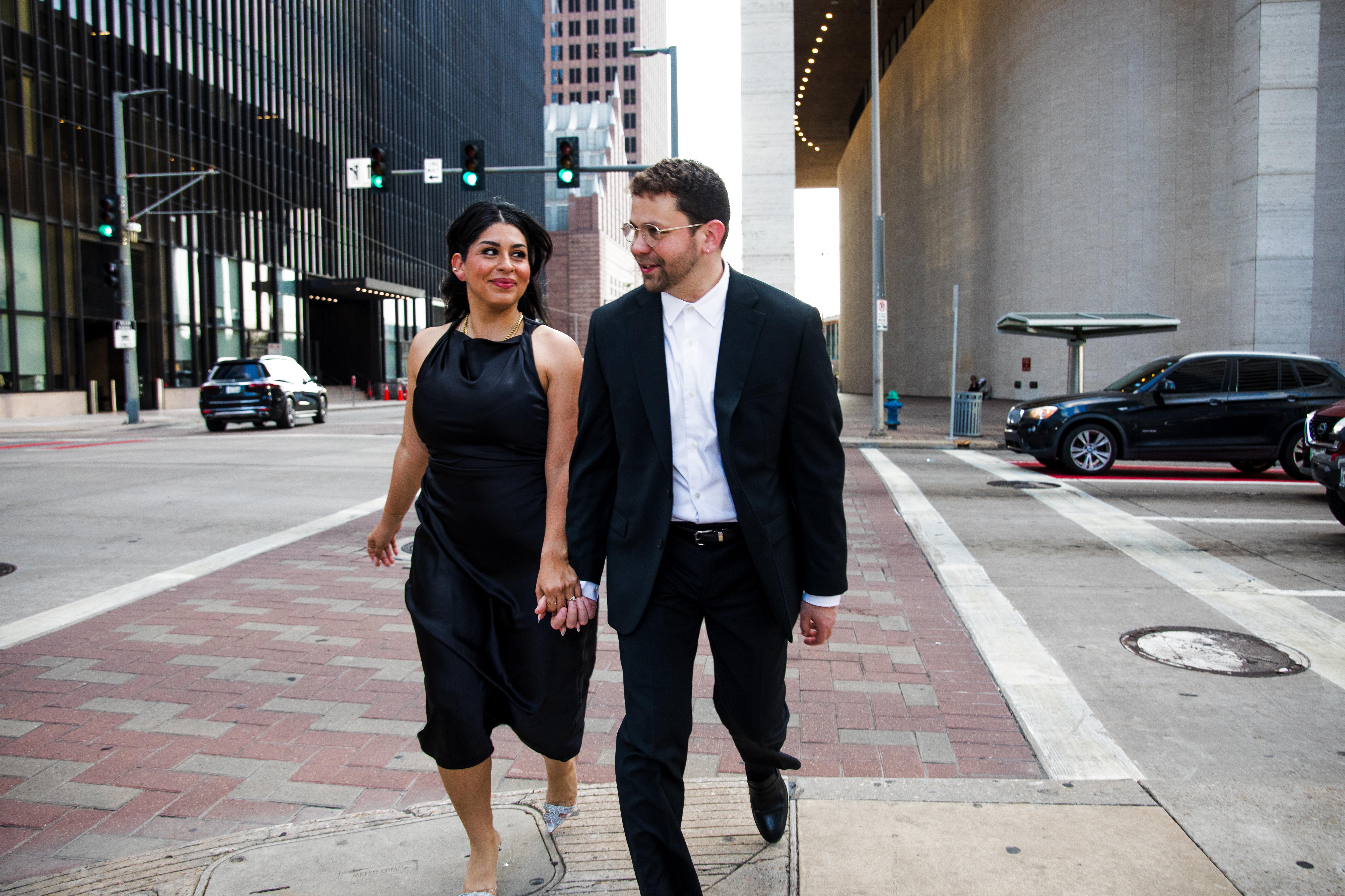 The Wedding Website of Raquel Hernandez and Shan Pasha