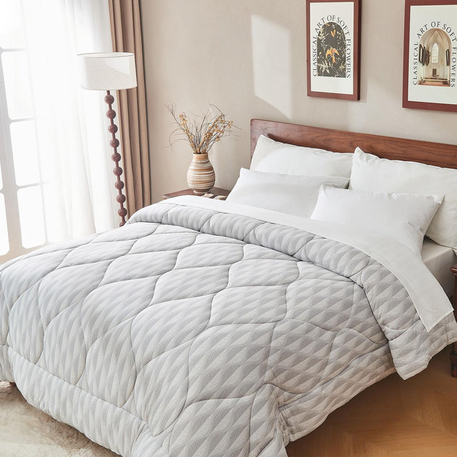 Bestie Queen Size Premium Quality All-Season Comforter – Soft & Cozy, Hypoallergenic, Temperature Adaptive, Lightweight, Skin-Friendly Bedding