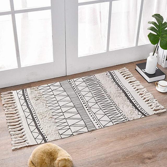 LEEVAN Geometric Boho Bath Rug 2'x3' Hand Woven Black and White Small Area Rug with Tassel Tufted Washable Throw Rugs Floor Mat for Entryway Bathroom Laundry Kitchen
