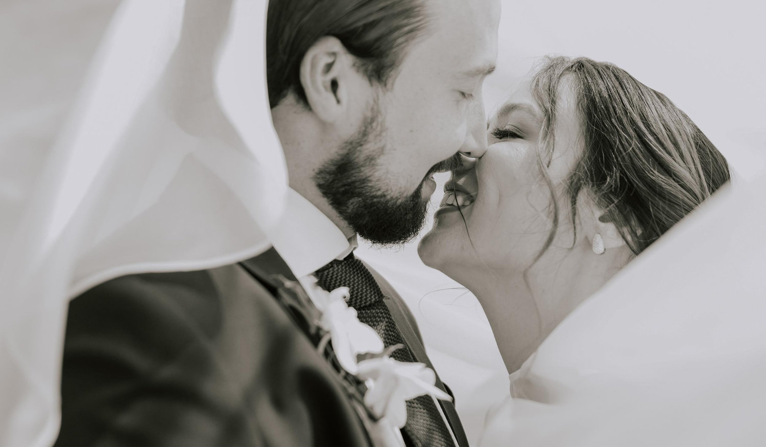 The Wedding Website of Romina Pineiro and Mario Guzman