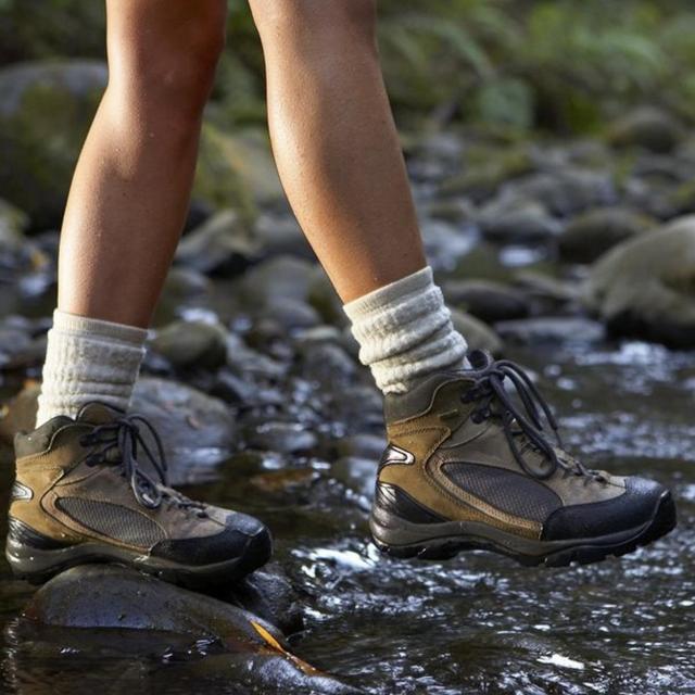 Honeymoon: Hiking Boots for Caitlyn