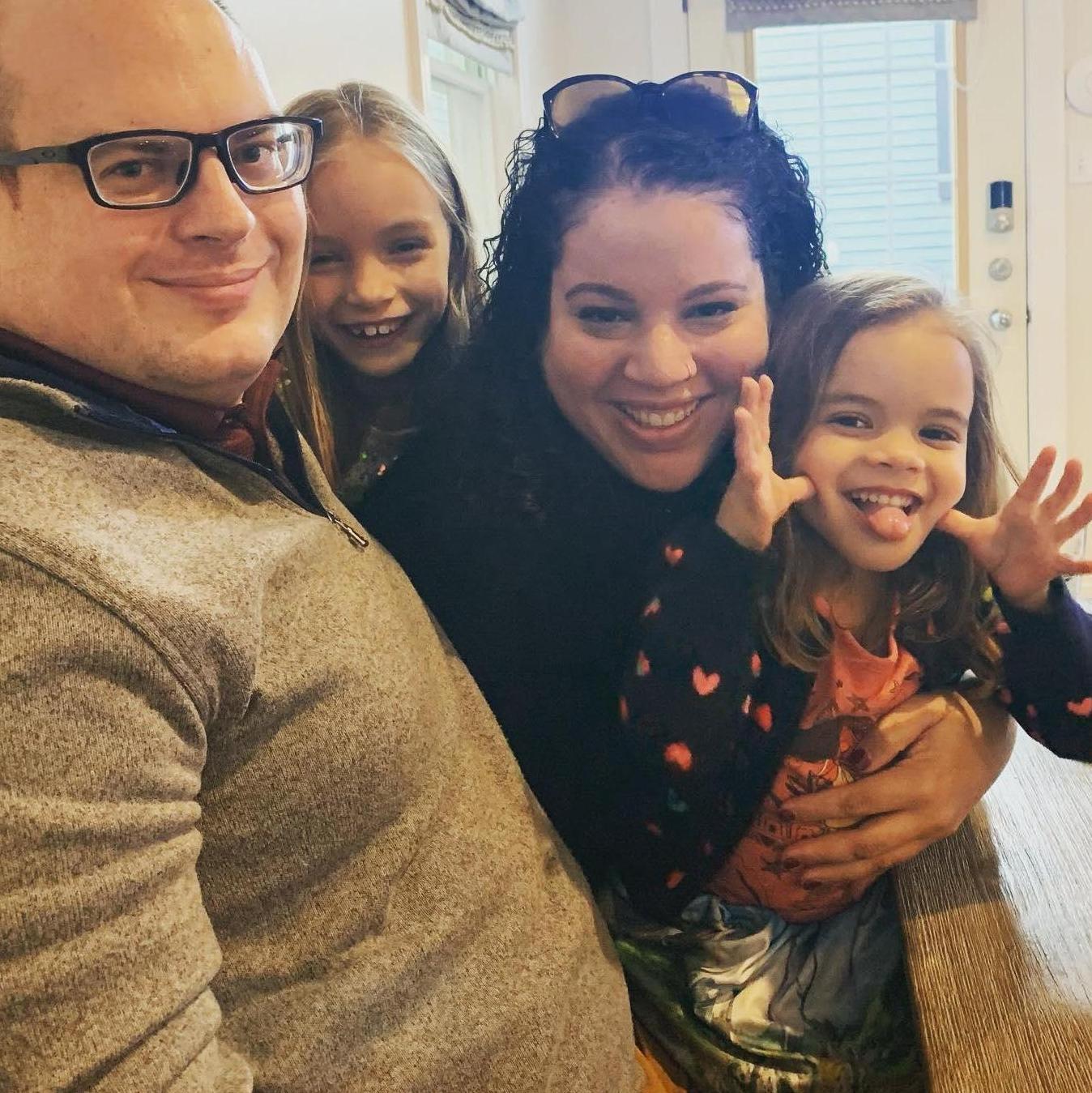 Adalie and Amelia meet Jeff.