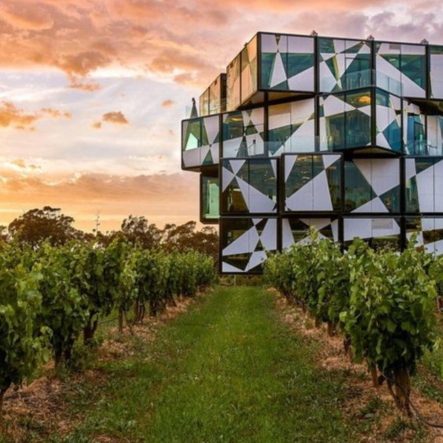d’Arenberg Cube Restaurant (McLaren Vale)