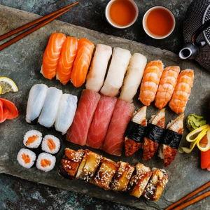 Sushi & Food Adventures