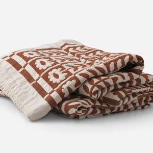 Stillwater Floral Quilt in Auburn (Full/Queen)