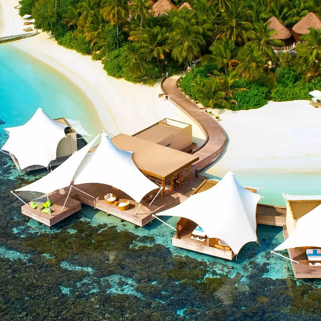Maldives Hot Lava Stone 60-Minute Couples Massage