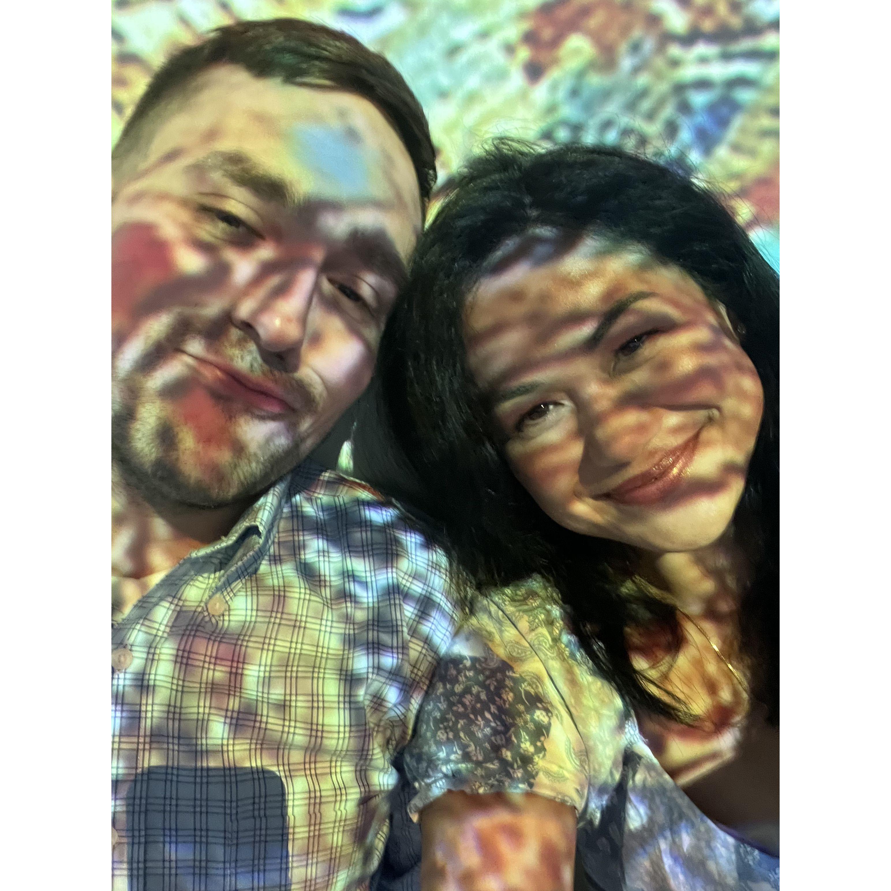 Van Gogh Immersive Experience. Megy felt like she was "Emily in Paris" 🥰