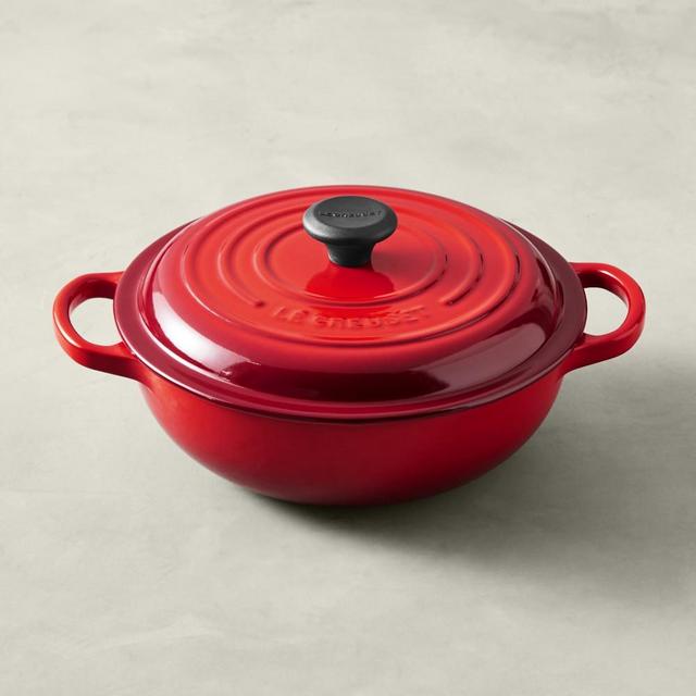 Le Creuset Enameled Cast Iron Signature French Oven, 2 1/2-Qt., Red