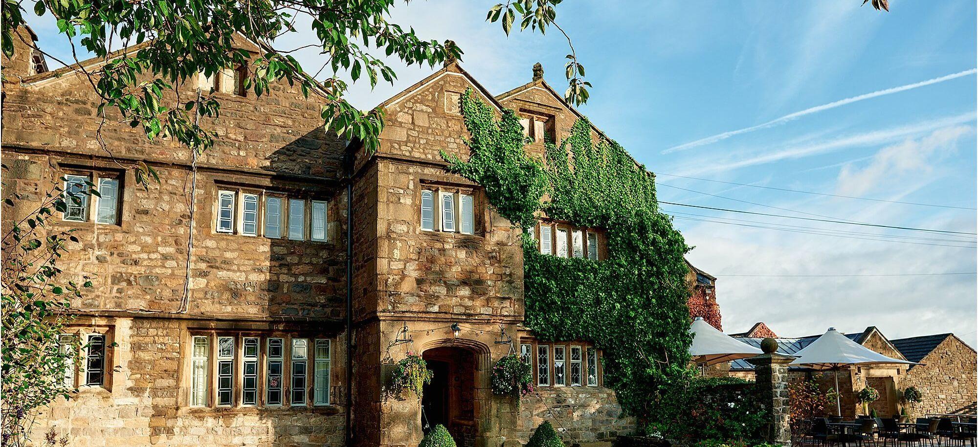The Wedding Website of Victoria Price and James Evans