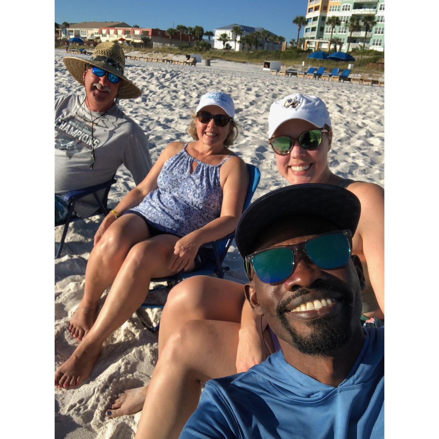 Fun fact: Daniel met Jewlz's parents for the 1st time when he came to the beach on family vacation!