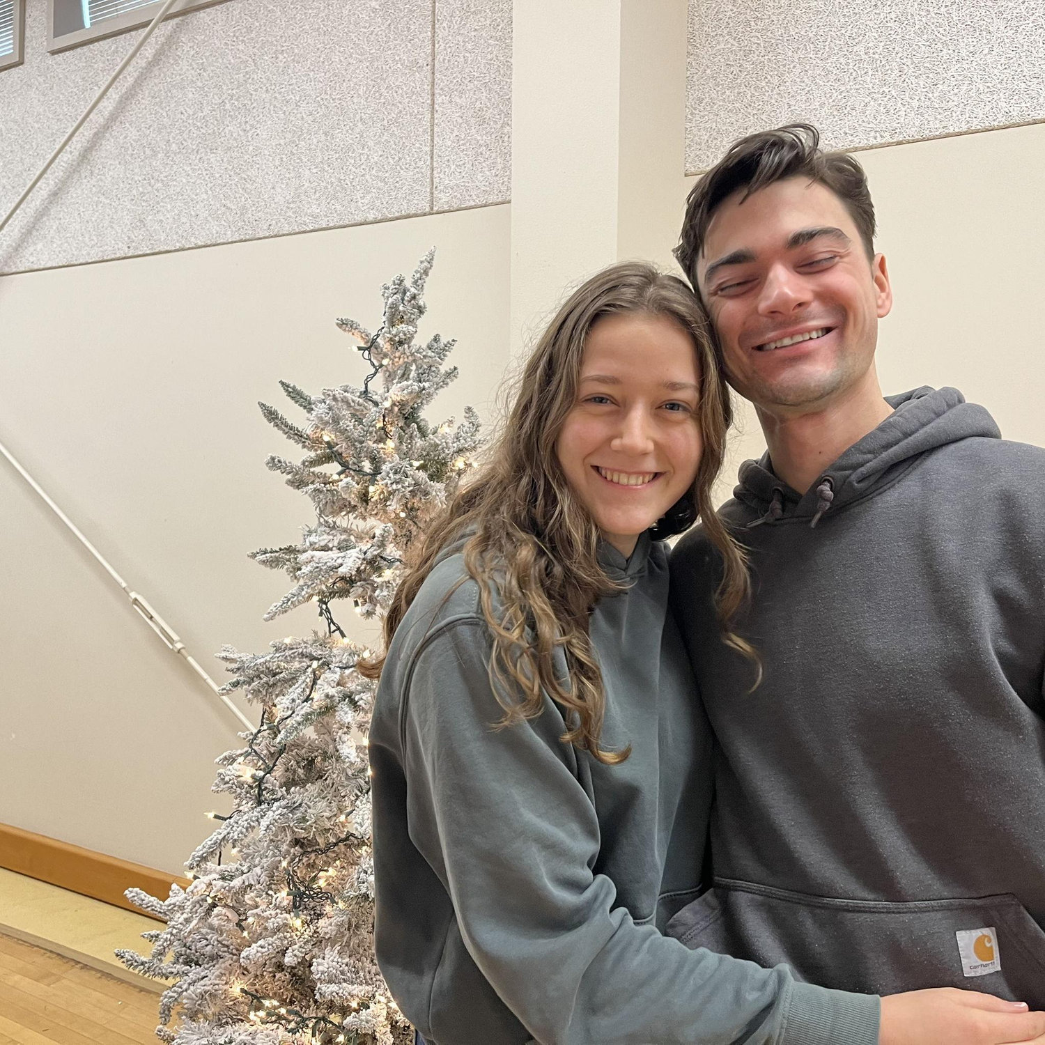 Visiting Lily's family for a wedding around Christmas