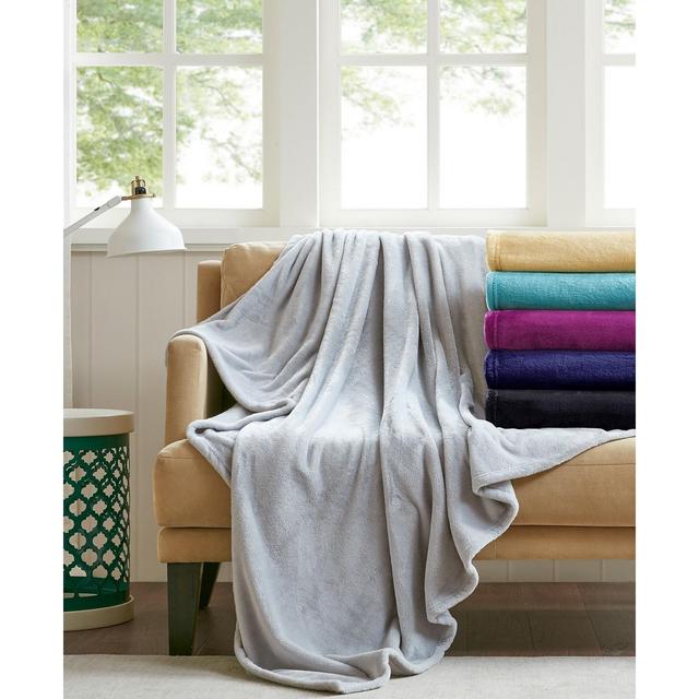 Intelligent Design Oversized 60" x 70" MicroLight Plush Throw