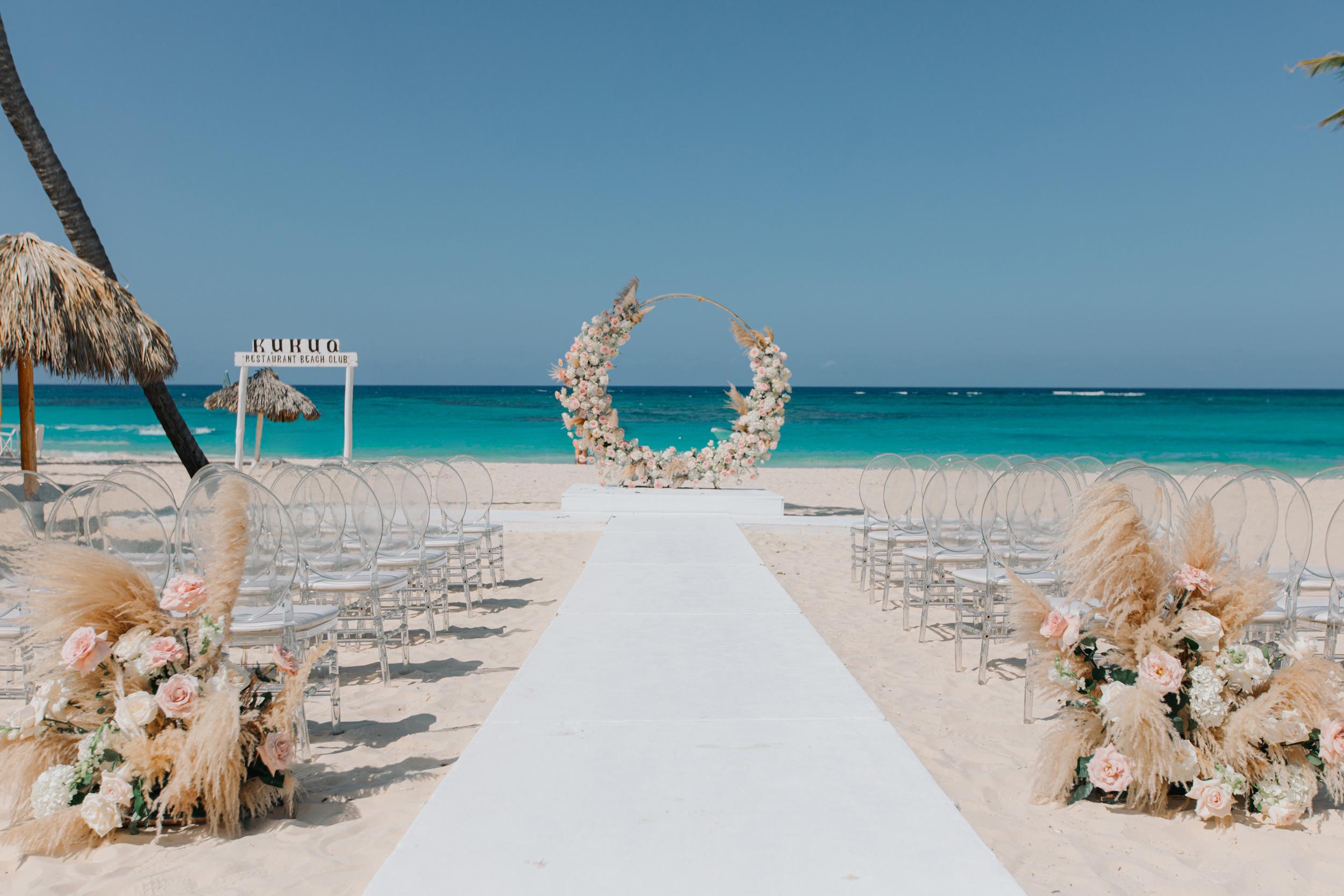 The Wedding Website of Ana de Araujo and Marc Correia