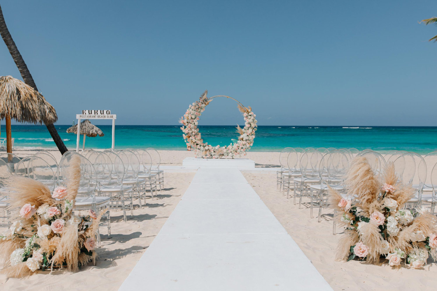 The Wedding Website of Ana Carolina de Araujo and Marc Correia
