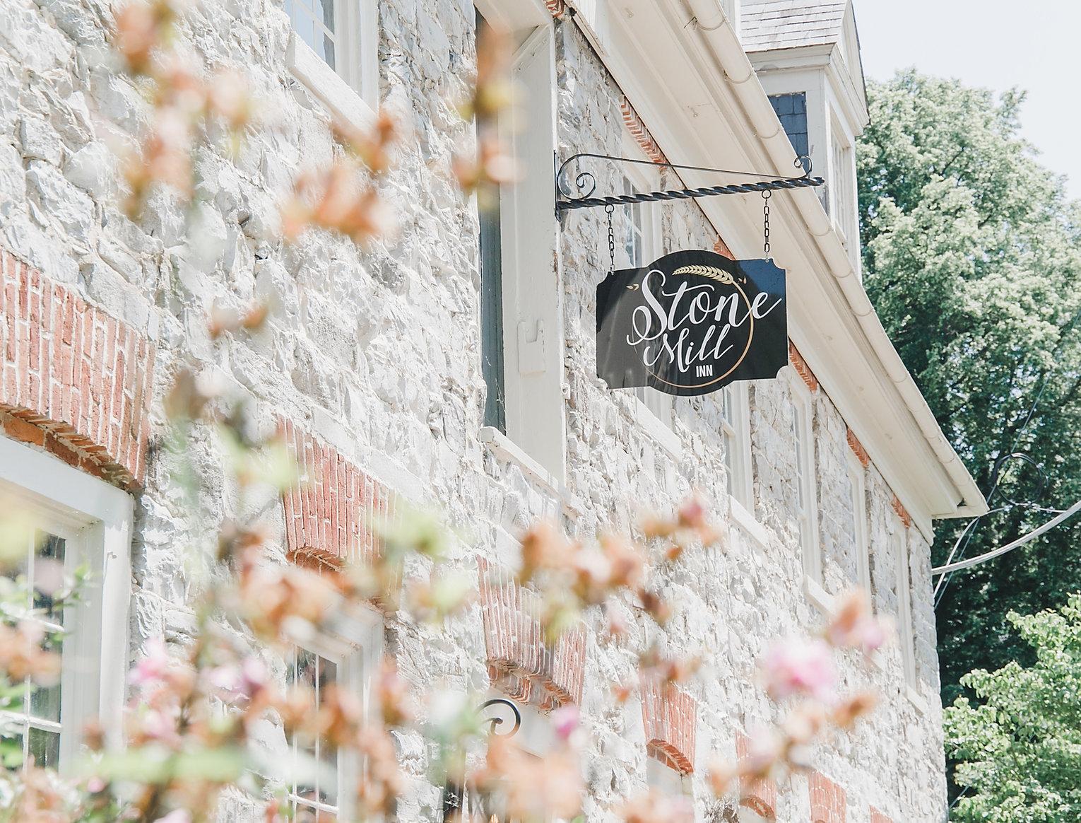 The Wedding Website of Amber Emerson and Alexander Ayer