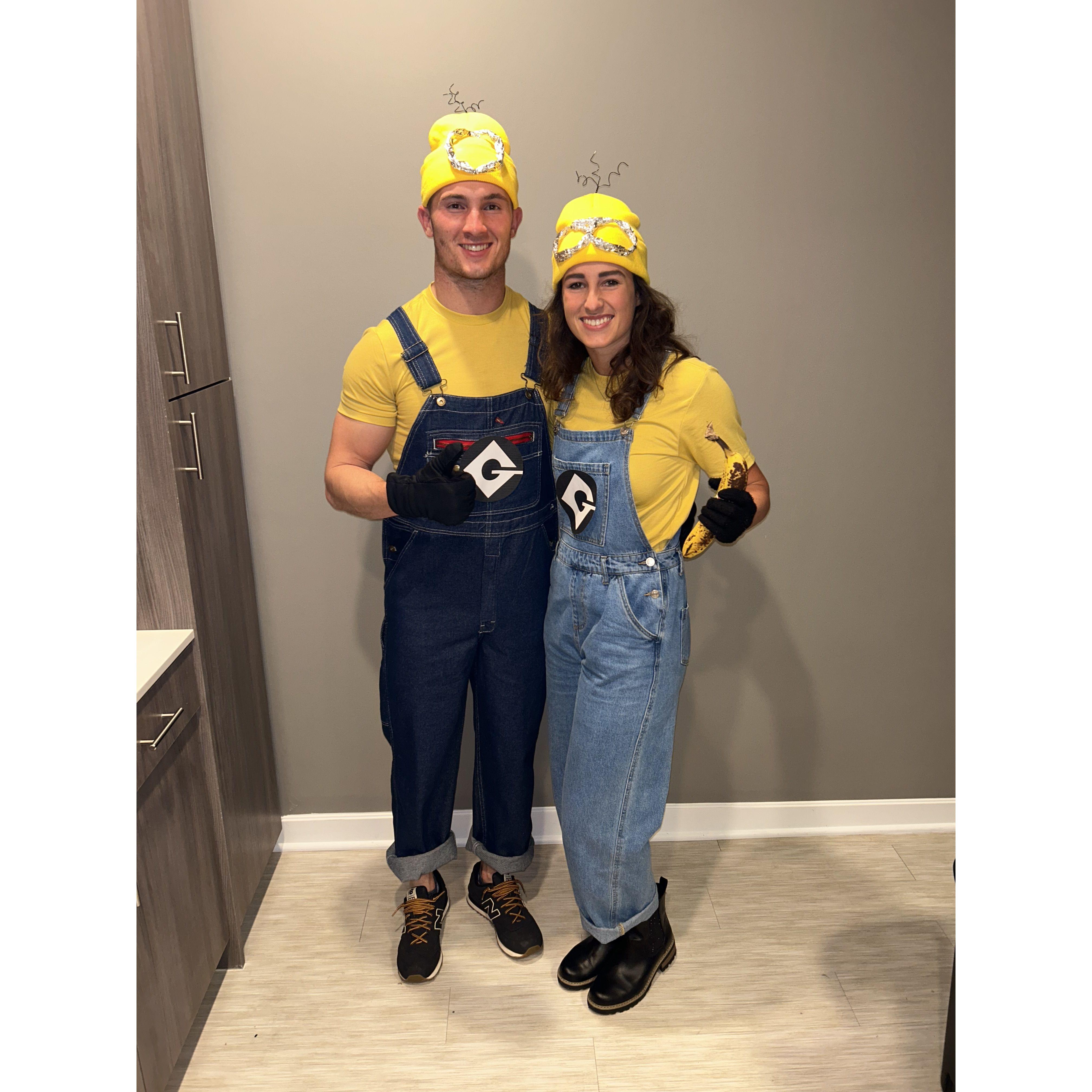 Couples halloween costume as minions!