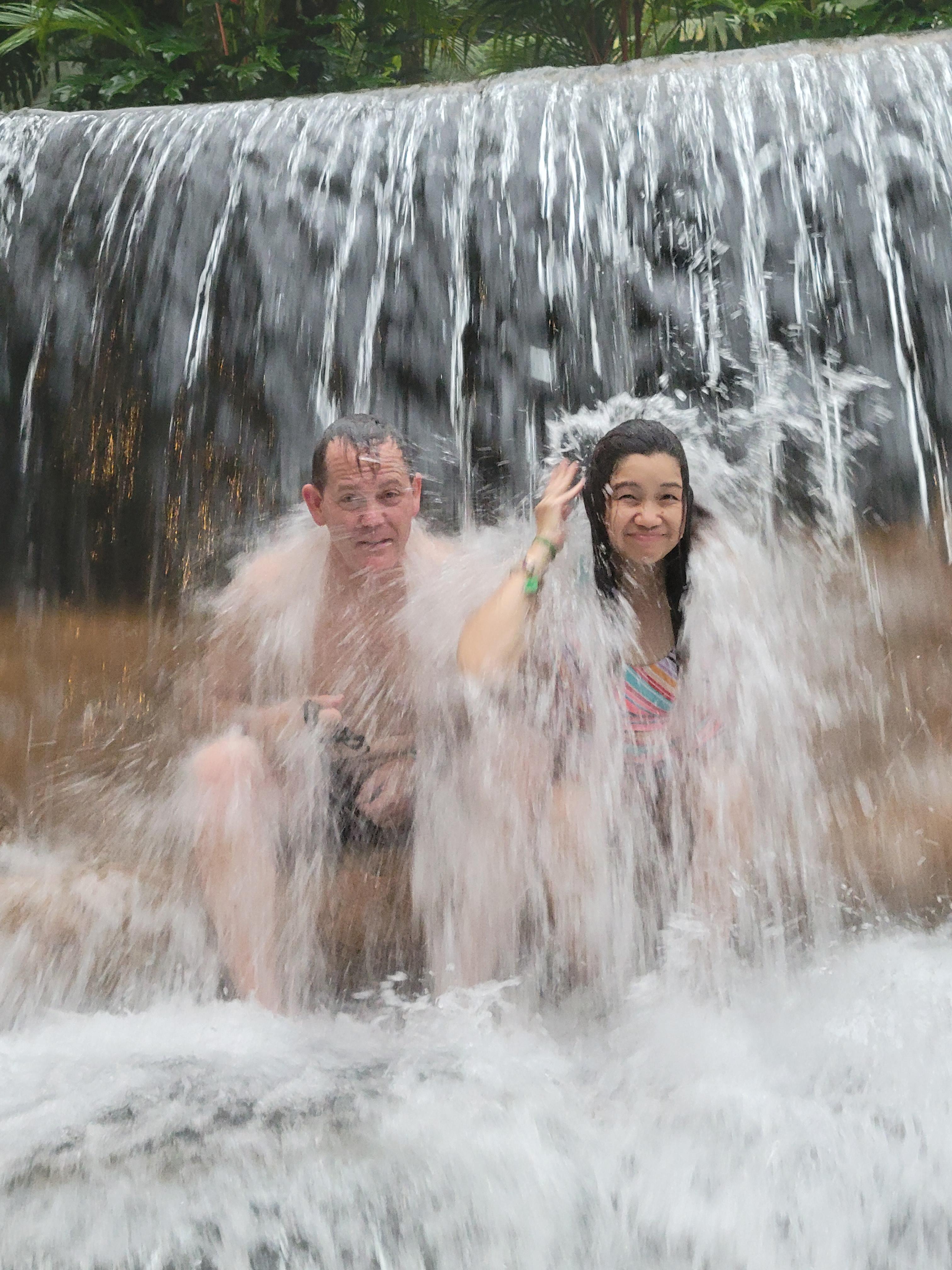 The Wedding Website of Quynh Nguyen and Paul Myers