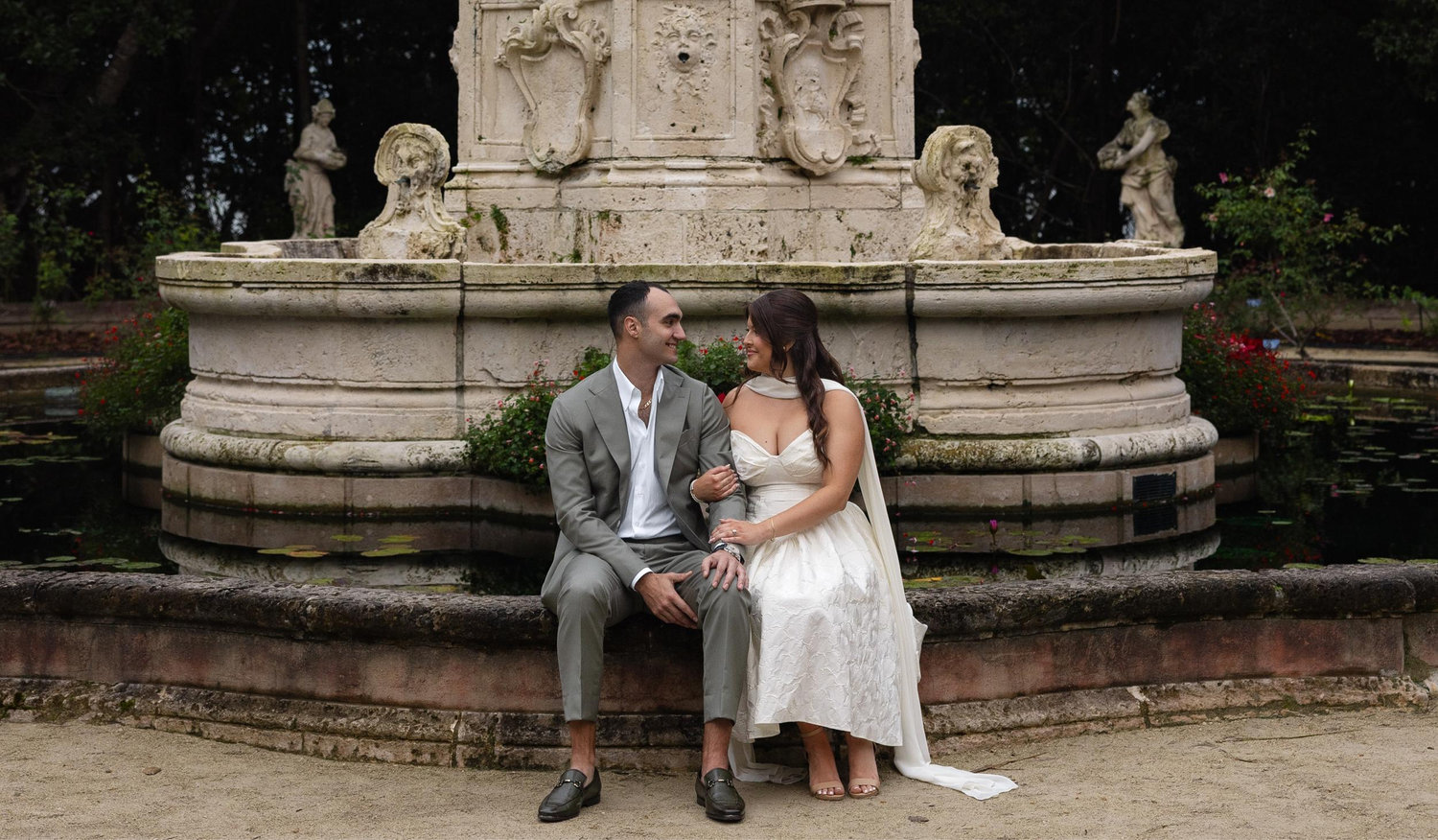 The Wedding Website of Megan Handscombe and Marco Nuñez