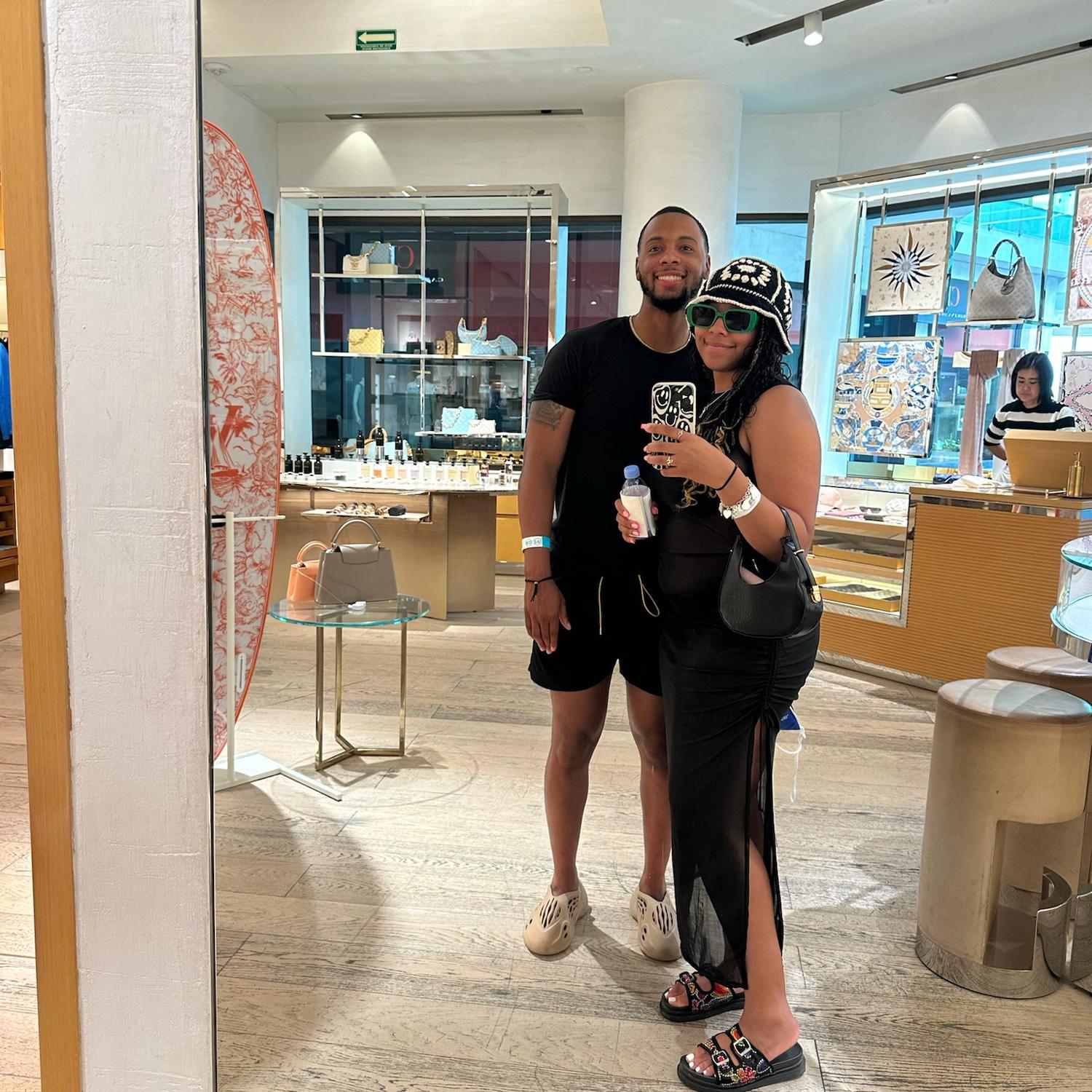 Let’s go …shopping 🛍️🛍️