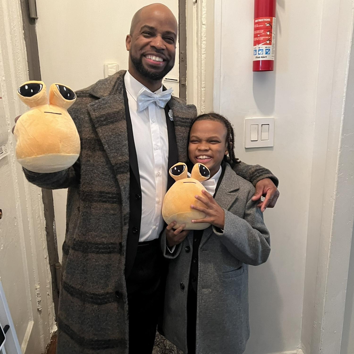 Josh and his son Uday twinning in style and sharing laughs with their favorite plush slugs. A special father-son moment that’s equal parts sharp and silly. #DapperandAdorable #LikeFatherLikeSon