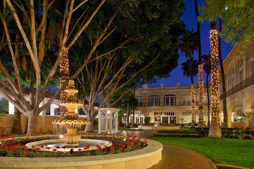 The Wedding Website of Stephanie Palazzolo and Marc Mullins