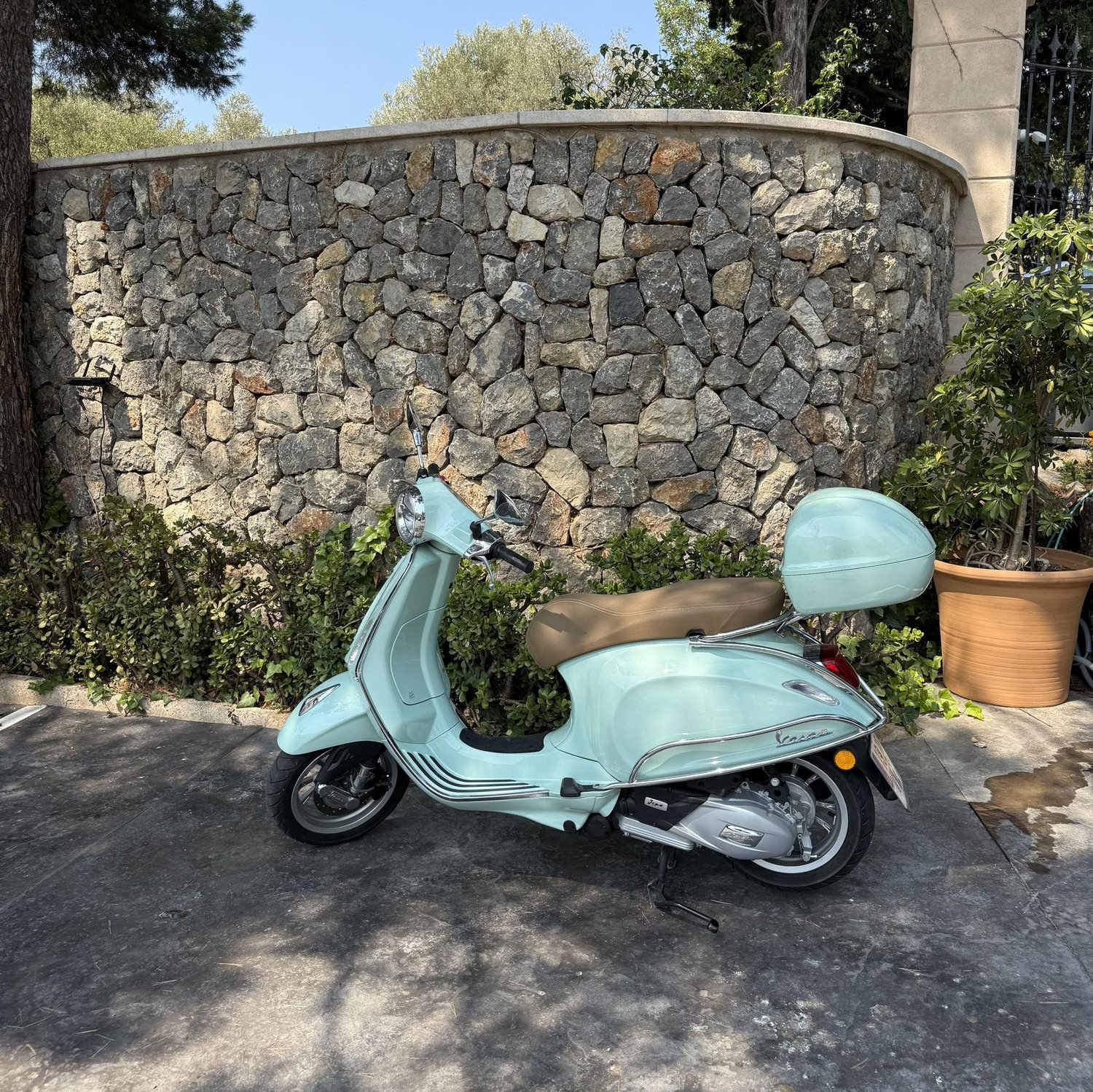 Vespa tour around Deià, highly recommend !