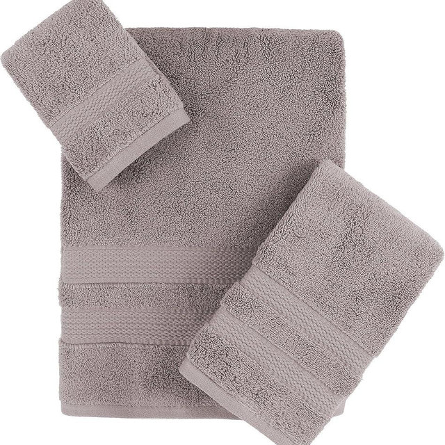 Caro Home Bethany Towel Collection Bath Towel Mountain Grey