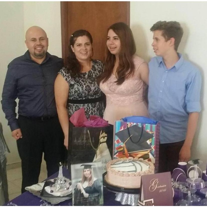 Graduación de Keila Alejandra de la High School. Junio del 2016.
